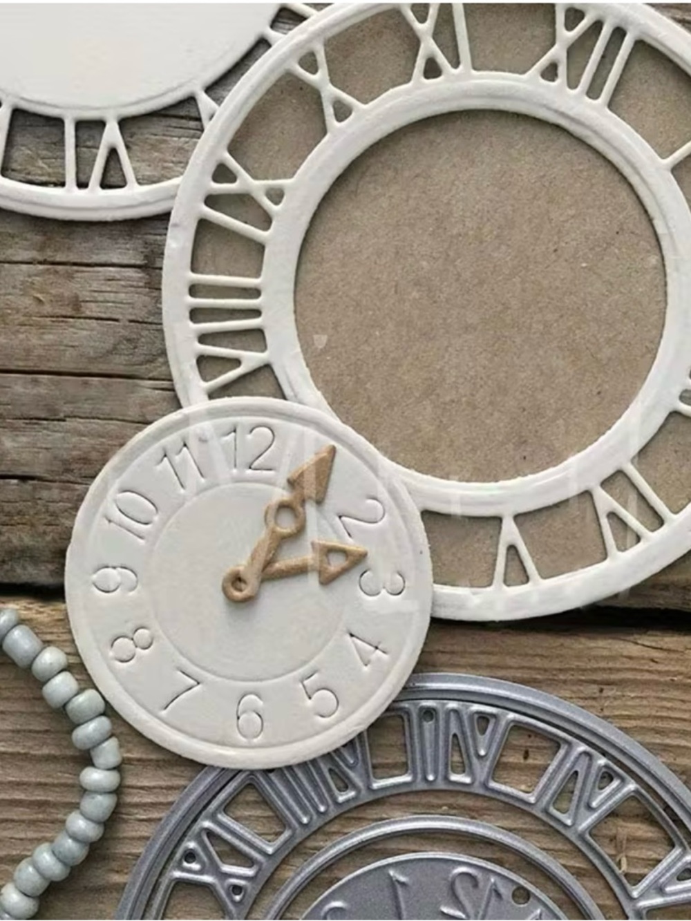 Metal Clock Face Die-Cut Set for Home, Office & Crafts - Picture 2 of 3